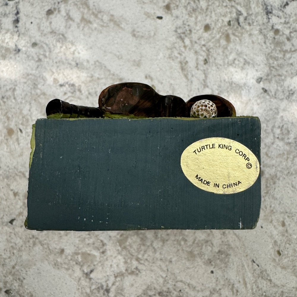 Vintage Golf -Themed resin holder used for business cards or pen holder - Picture 7 of 8